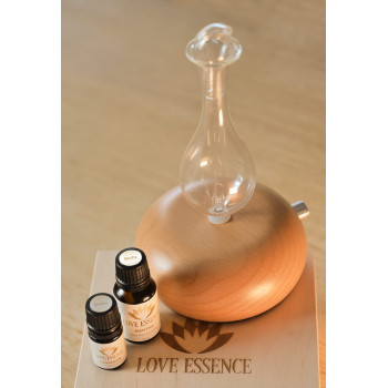 Dyfuzor szklany z drewniana podstawą Lampka